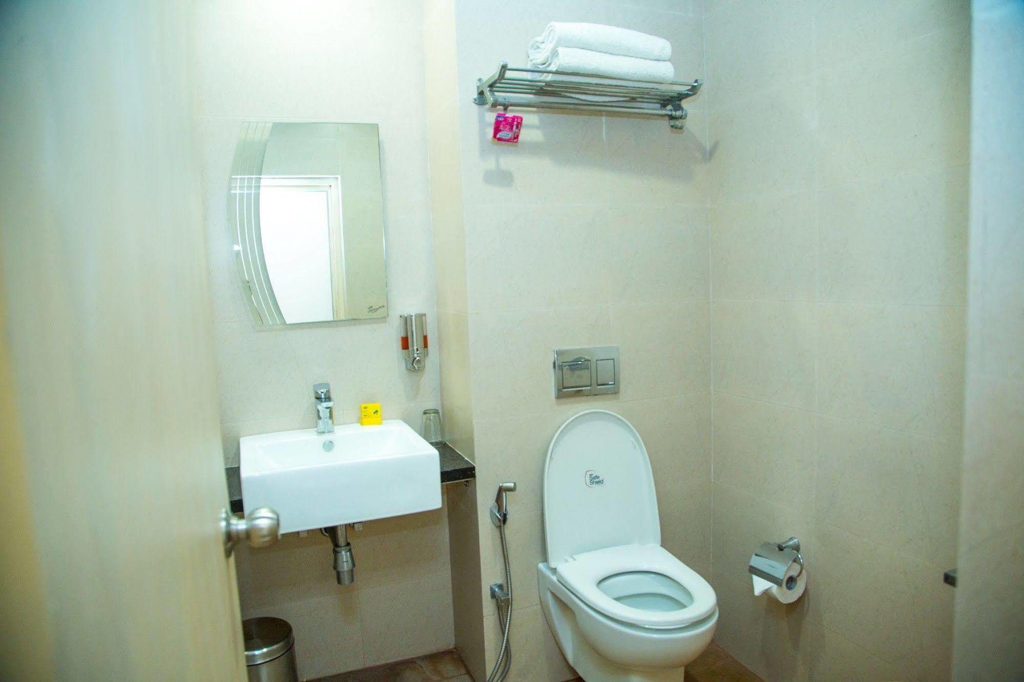 Fabhotel Kinnera Comforts Railway Station Visakhapatnam Exterior foto